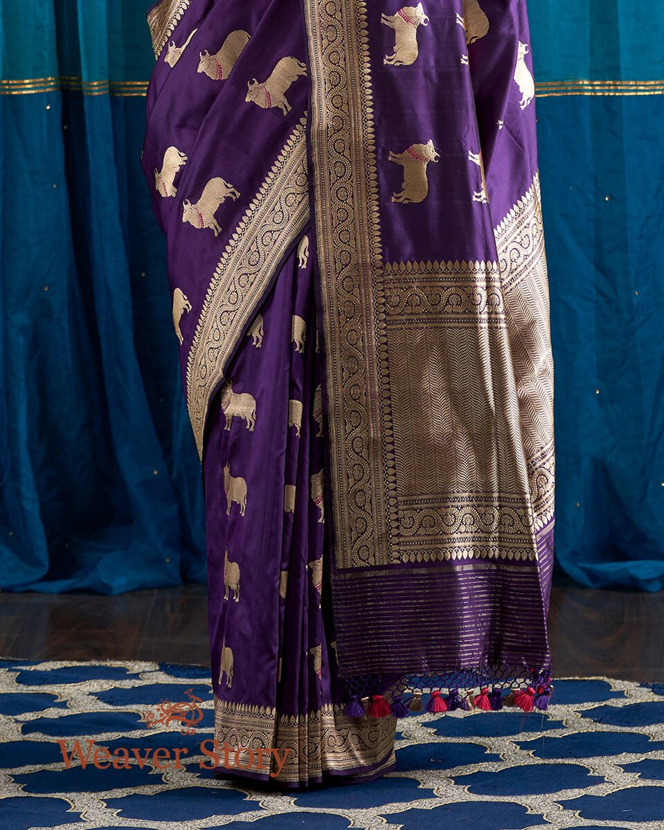 Handloom_Purple_Saree_with_Nandi_Motifs_woven_in_Gold_Zari_WeaverStory_04
