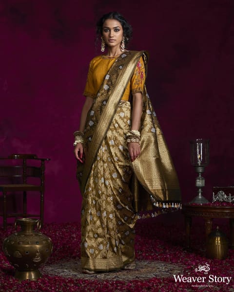 Olive_Green_Handloom_Pure_Katan_Silk_Banarasi_Saree_with_Aada_Sona_Rupa_Jaal_WeaverStory_02