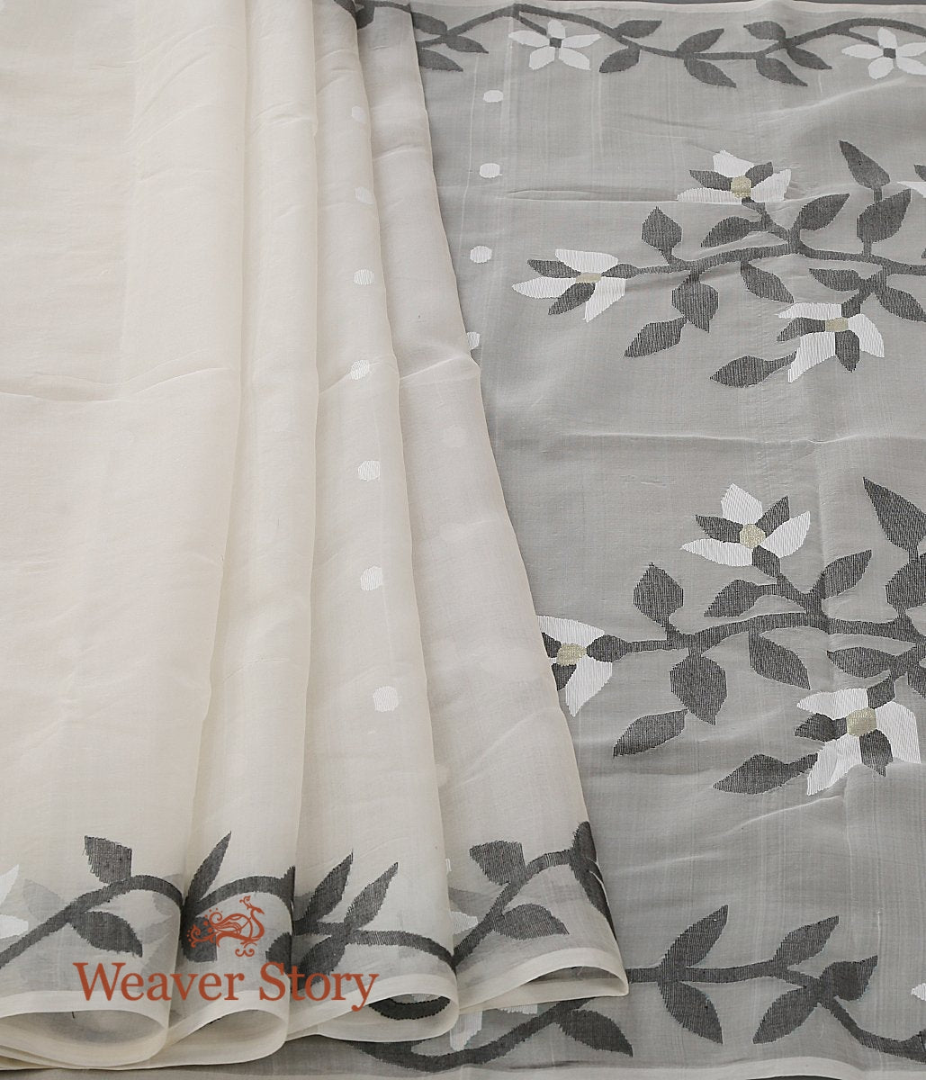 Handwoven_White_Dhakai_Jamdani_Saree_with_Black_and_White_Booti_and_Palla_WeaverStory_02