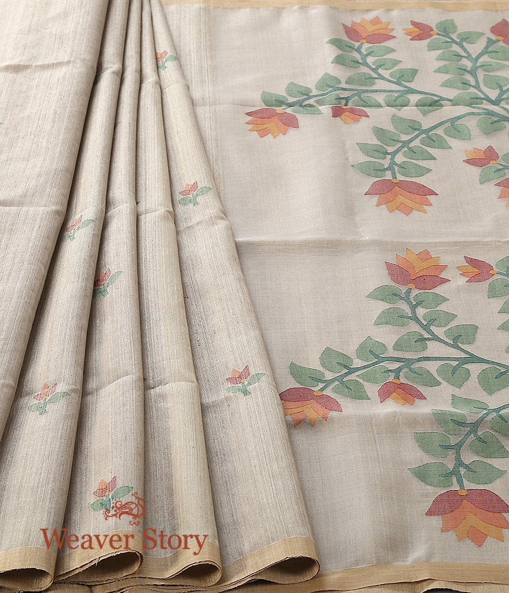 Handwoven_Beige_Dhakai_Jamdani_Saree_with_Floral_Pallu_WeaverStory_02