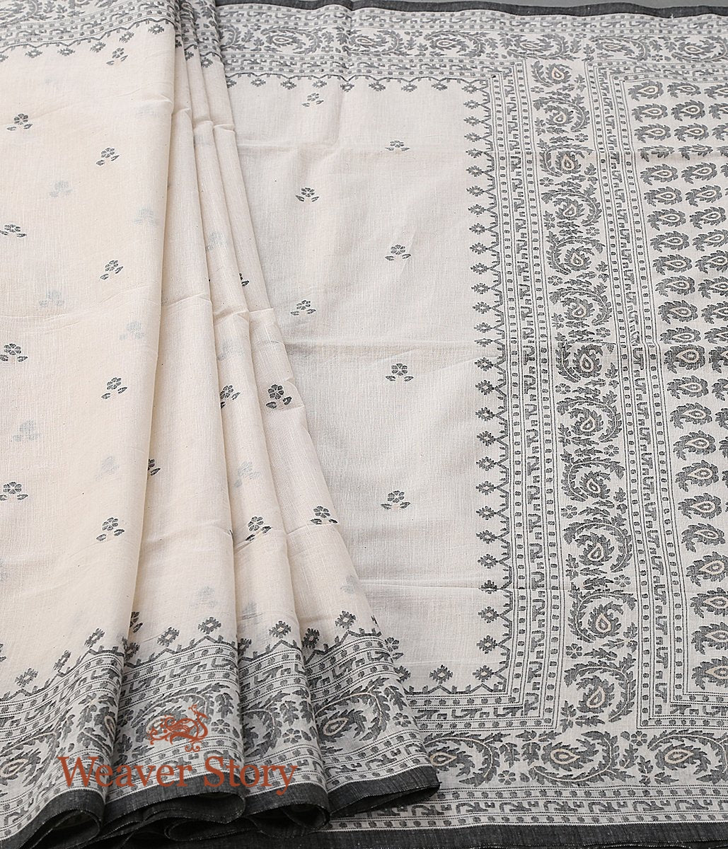 Hand_Spun_and_Hand_Woven_Pure_Cotton_Jamdani_Saree_in_White_with_Black_Thread_WeaverStory_03