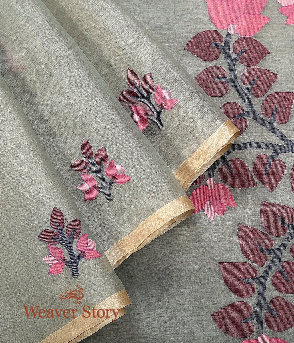 Handwoven_Olive_Green_Muslin_Jamdani_Saree_with_Floral_Pallu_WeaverStory_03