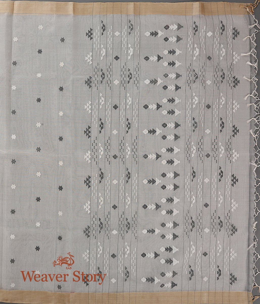 Handwoven_Off_White_Dhakai_Jamdani_Saree_with_Gold_Border_WeaverStory_03