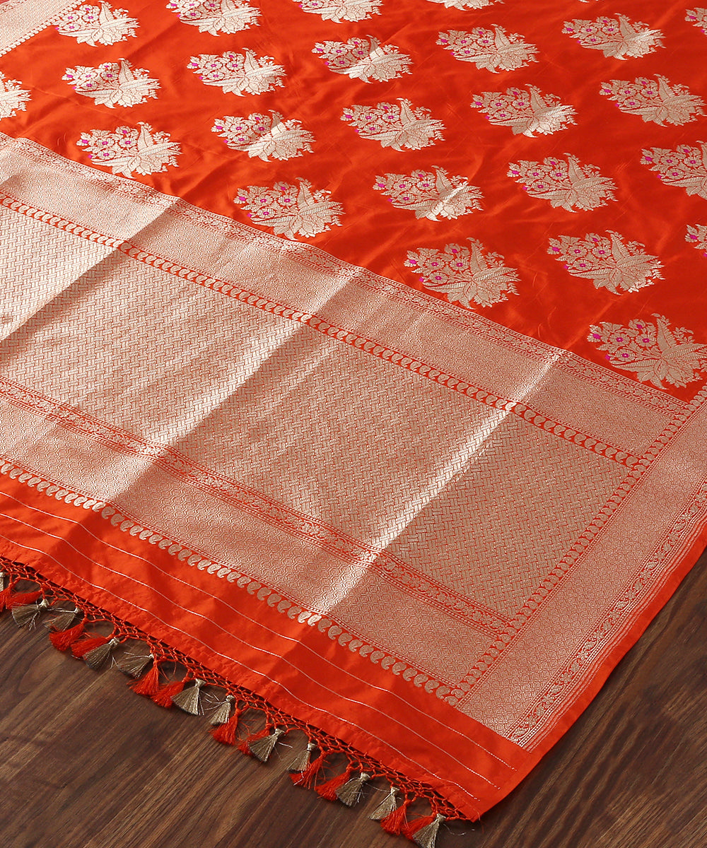 Orange_Handloom_Banarasi_Katan_Silk_Dupatta_with_Floral_Bunches_WeaverStory_03