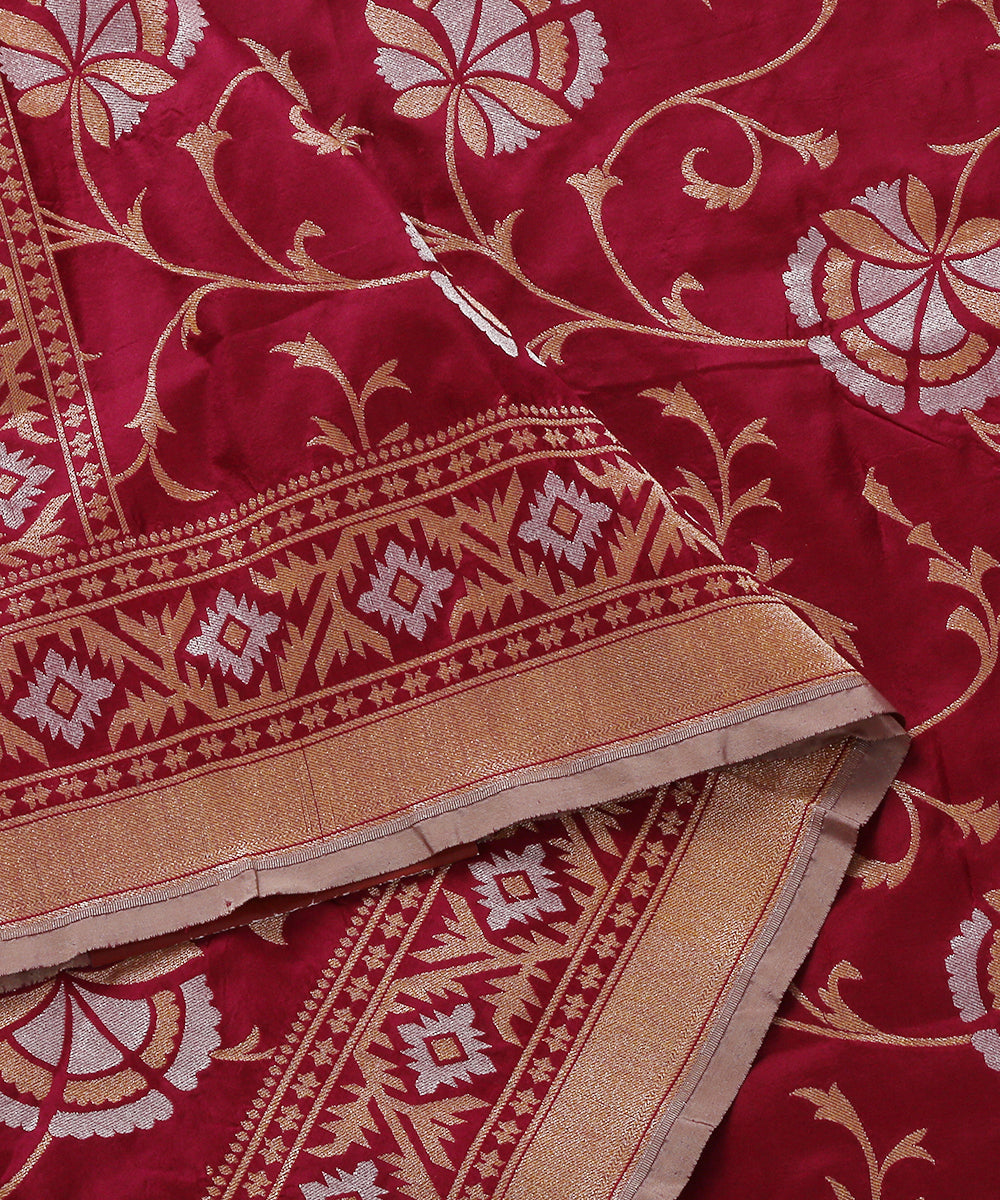 Berry_Pink_Handloom_Banarasi_Katan_Silk_Dupatta_Sona_Rupa_Floral_Jaal_WeaverStory_04
