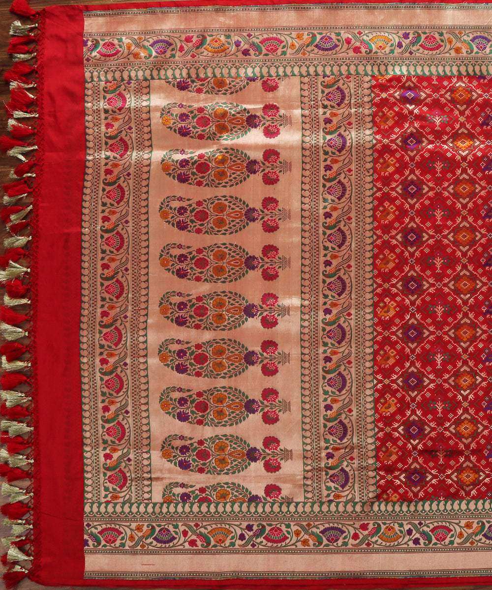 Handloom_Red_Meenakari_Banarasi_Patola_Dupatta_with_Parrots_on_the_Border_WeaverStory_02
