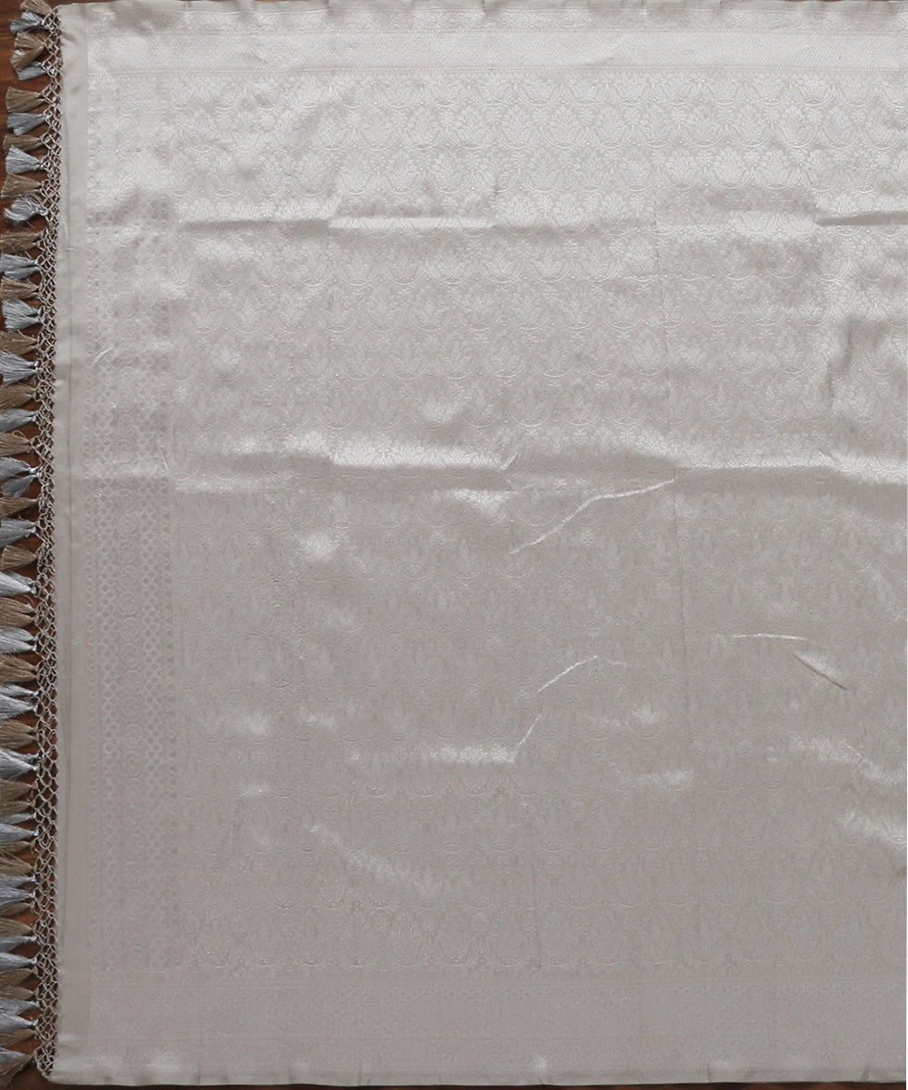 Silver_Grey_Handloom_Banarasi_Katan_Silk_Dupatta_with_Silver_Zari_WeaverStory_04