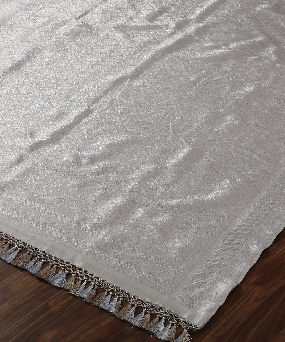Silver_Grey_Handloom_Banarasi_Katan_Silk_Dupatta_with_Silver_Zari_WeaverStory_05