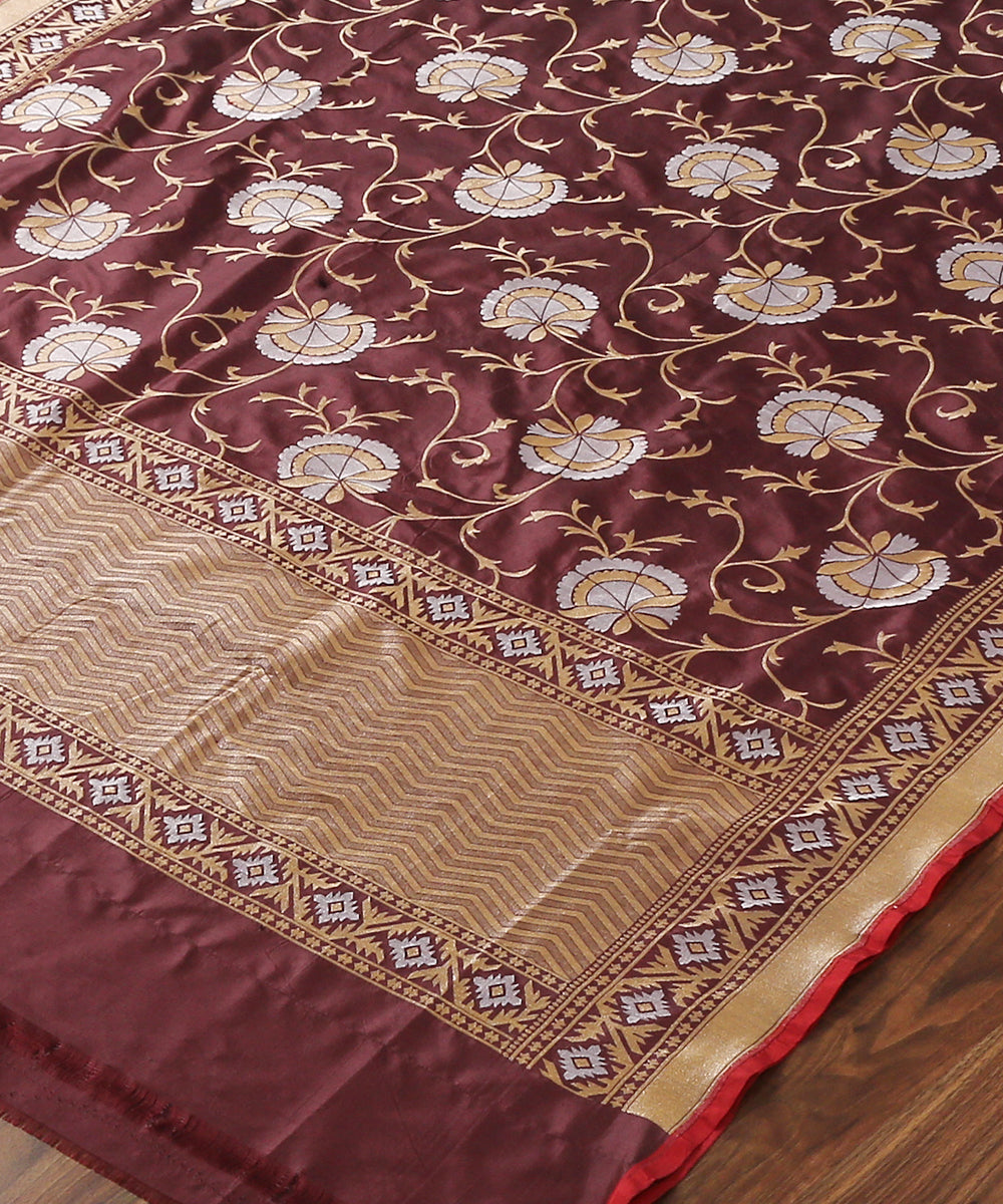 Wine_Handloom_Banarasi_Katan_Silk_Dupatta_Sona_Rupa_Floral_Jaal_WeaverStory_03