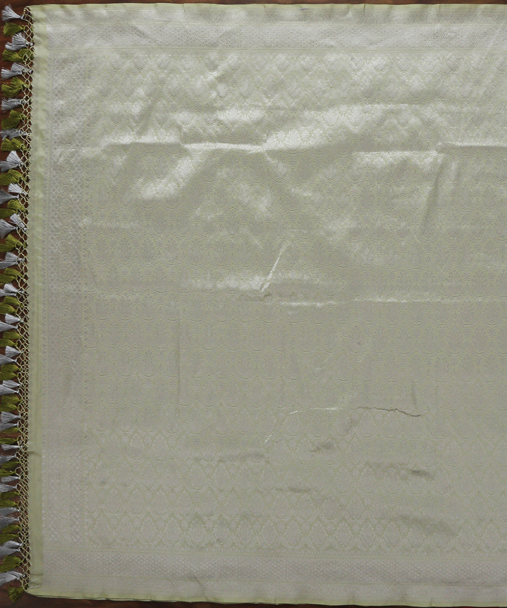 Pistachio_Green_Handloom_Banarasi_Katan_Silk_Dupatta_with_Silver_Zari_WeaverStory_03