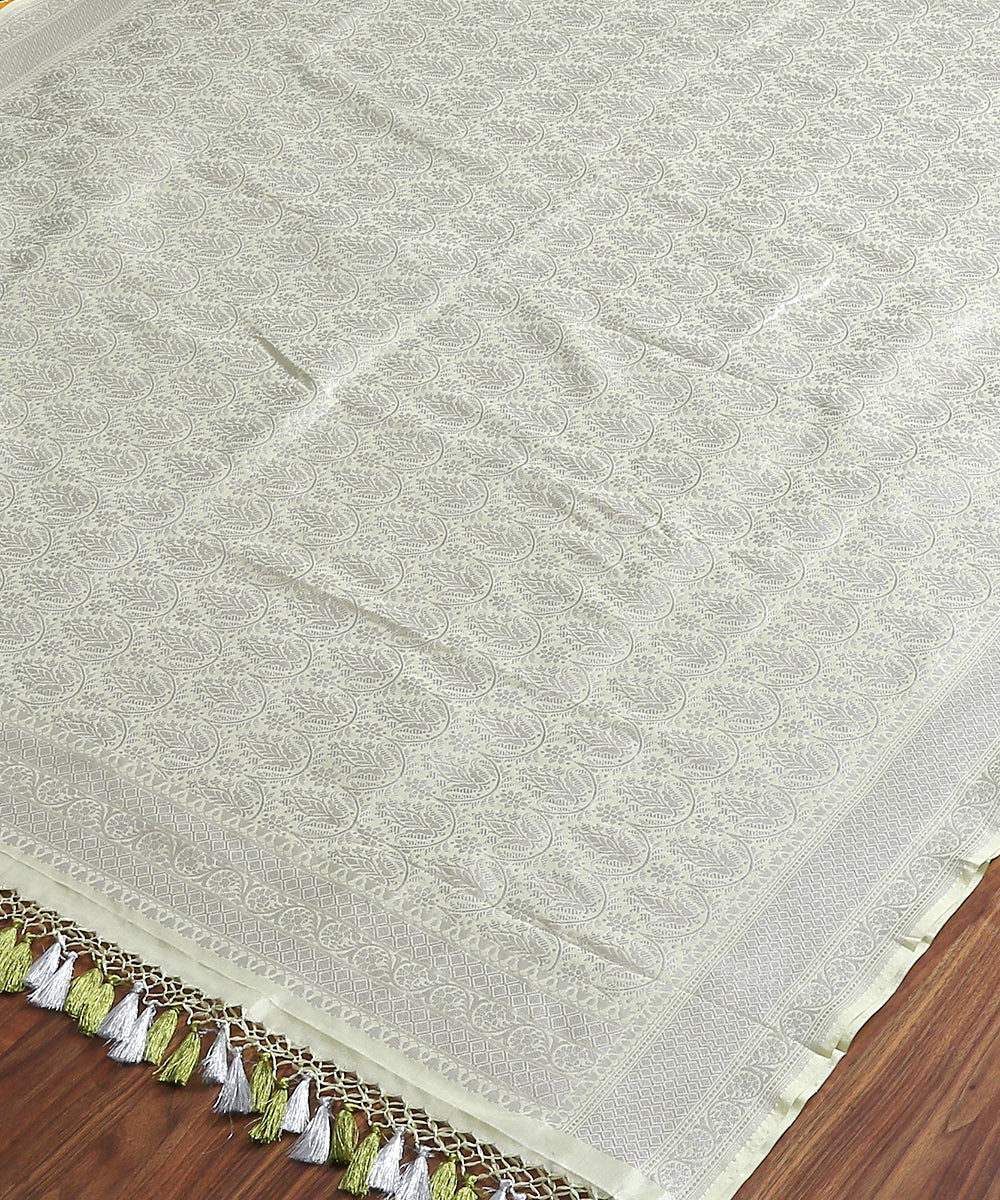 Pistachio_Green_Handloom_Banarasi_Katan_Silk_Dupatta_with_Silver_Zari_WeaverStory_04