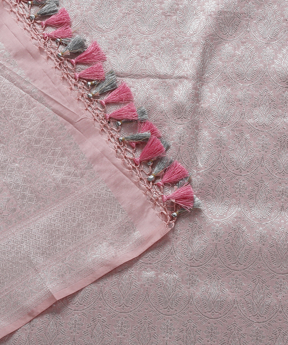 Baby_Pink_Handloom_Banarasi_Katan_Silk_Dupatta_with_Silver_Zari_WeaverStory_04