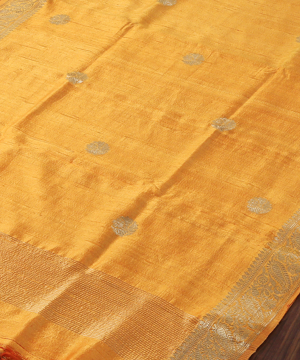 Handloom_Raw_Silk_Orange_Banarasi_Dupatta_with_Bootidar_Design_WeaverStory_03