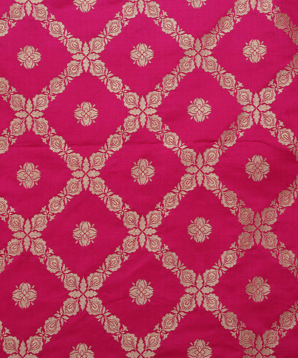 Rani_Pink_Pure_Katan_Silk_Banarasi_Handloom_Fabric_with_Chokdi_Jaal_WeaverStory_04