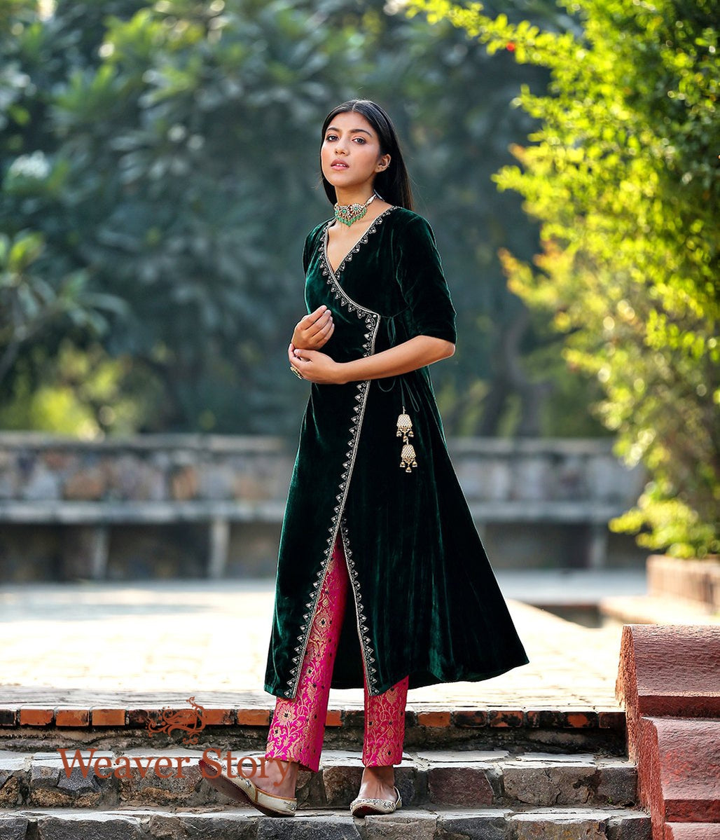 Green_Silk_Velvet_Kurta_with_Hand_Embroidered_Zardozi_Detailing_and_Pink_Brocade_Pants_WeaverStory_02
