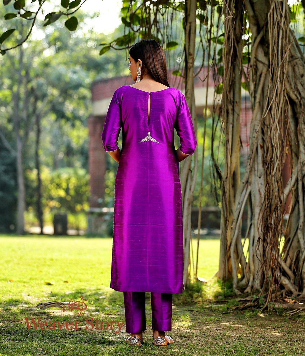 Purple_Raw_Silk_Kurta_With_Zardozi_Detailing_and_Zardozi_Dupatta_WeaverStory_04