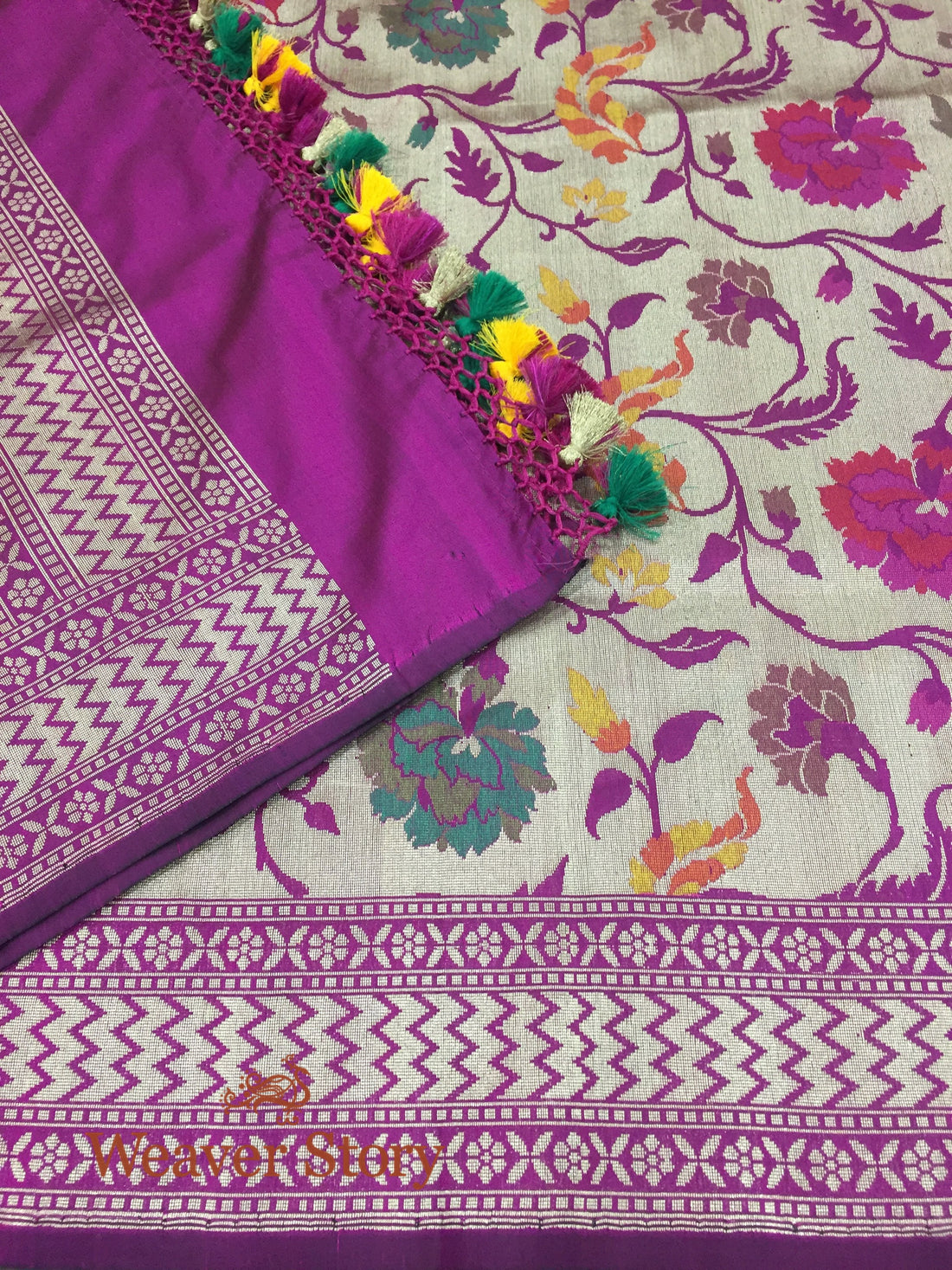 Handloom_Purple_Banarasi_Jangla_Dupatta_with_Antique_Zari_Base_WeaverStory_02