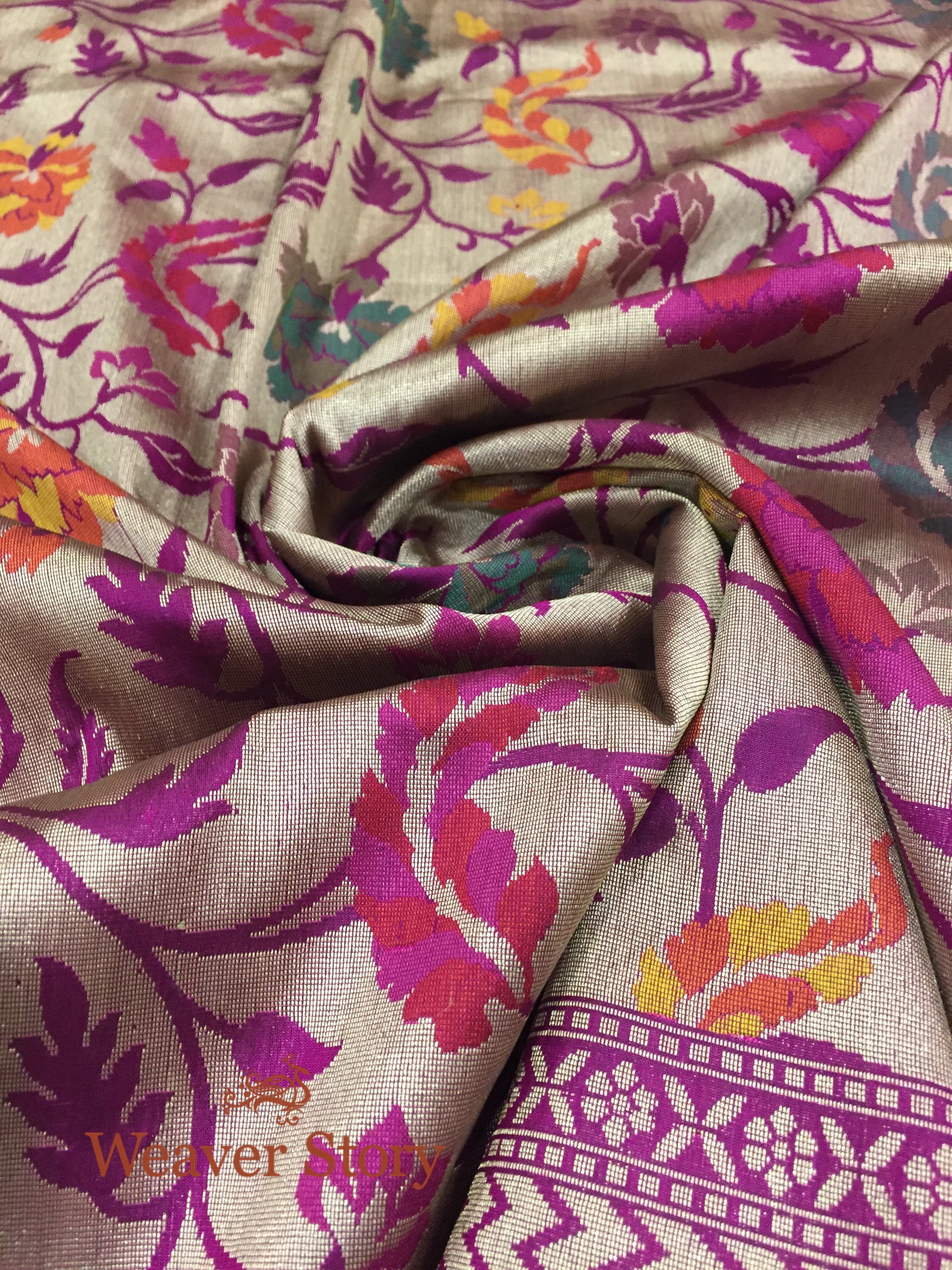 Handloom_Purple_Banarasi_Jangla_Dupatta_with_Antique_Zari_Base_WeaverStory_05