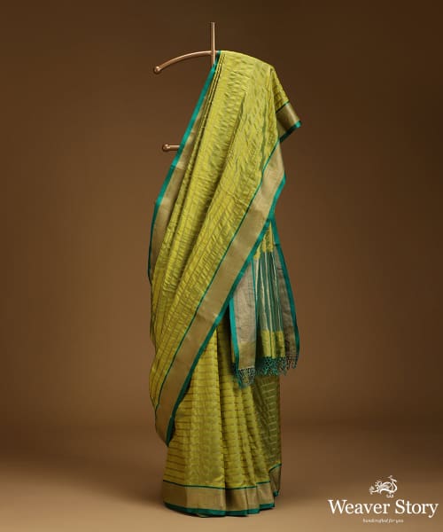 Parrot_Green_Twill_Weave_Pure_Mulberry_Silk_Saree_With_Horizontal_Zari_Lines_WeaverStory_01