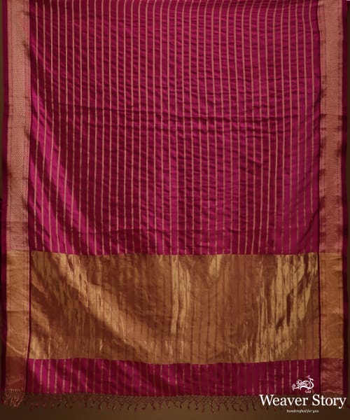 Dark_Majenta_Twill_Weave_Pure_Mulberry_Silk_Saree_With_Horizontal_Zari_Lines_WeaverStory_05