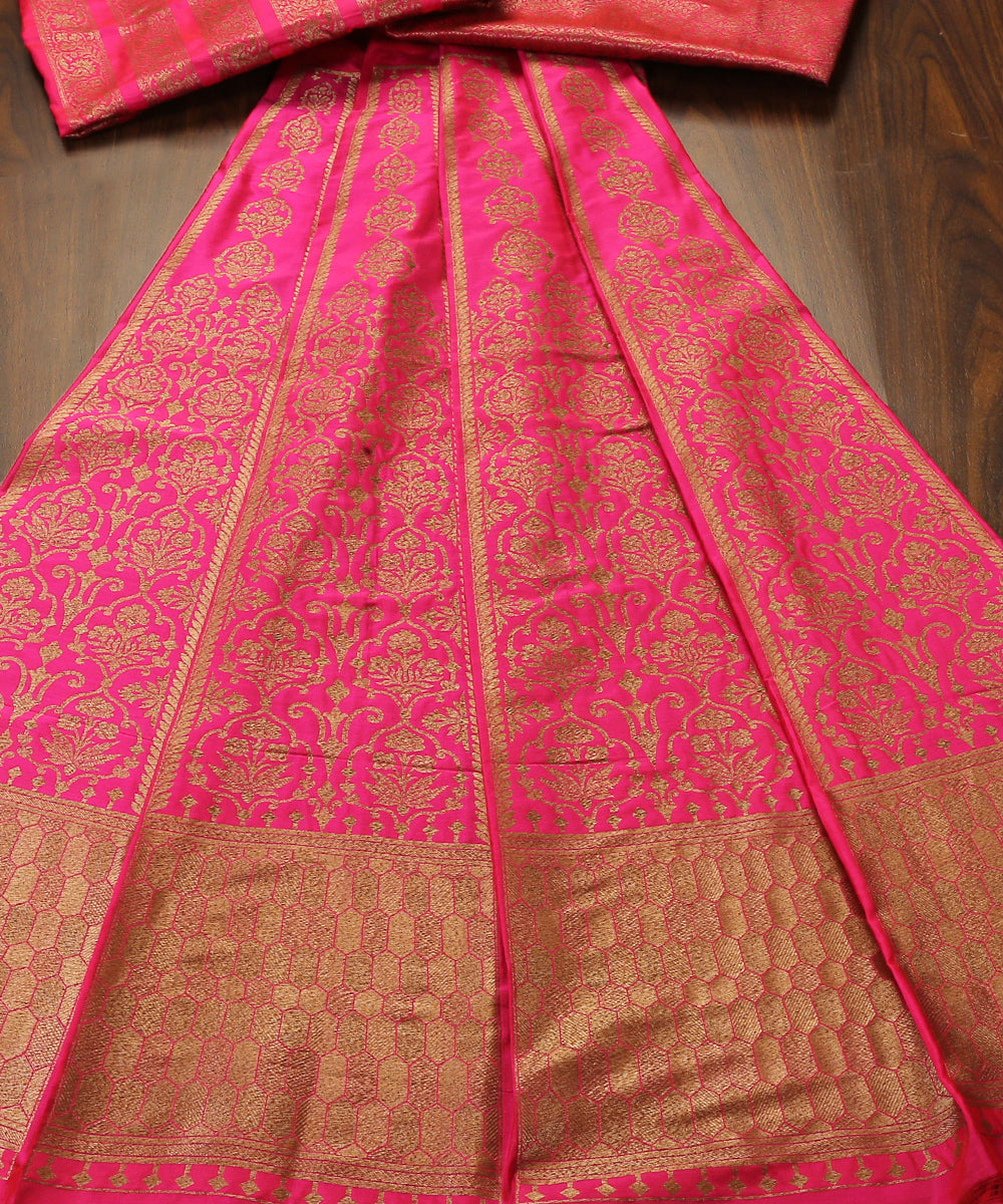 Handloom_Fuschia_Pure_Katan_Silk_Banarasi_Lehenga_With_Antique_Zari_WeaverStory_02