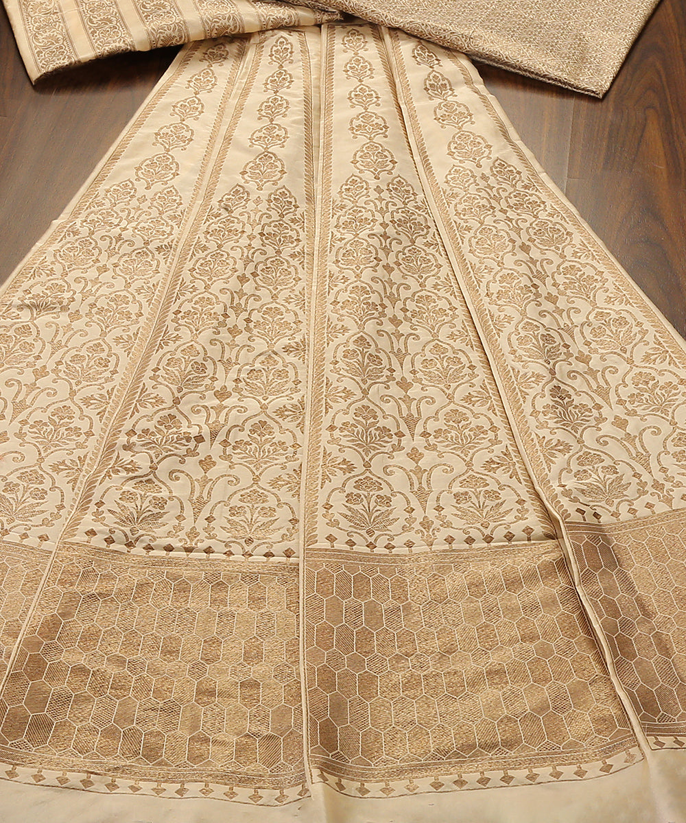 Offwhite_Handloom_Pure_Katan_Silk_Banarasi_Lehenga_With_Antique_Zari_WeaverStory_02