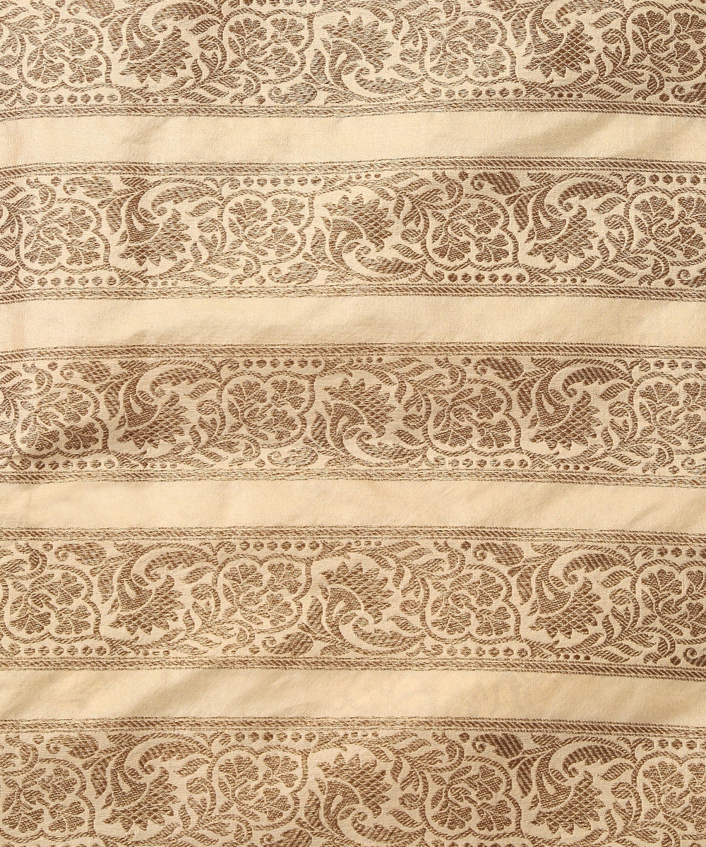 Offwhite_Handloom_Pure_Katan_Silk_Banarasi_Lehenga_With_Antique_Zari_WeaverStory_05