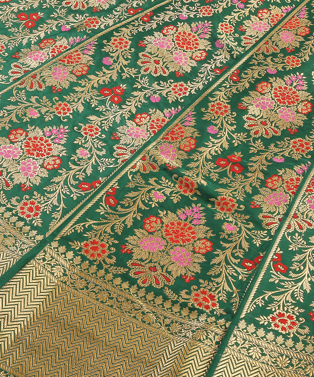 Emerald_Green_Handloom_Pure_Katan_Silk_Kimkhab_Banarasi_Lehenga_Meenakari_WeaverStory_03