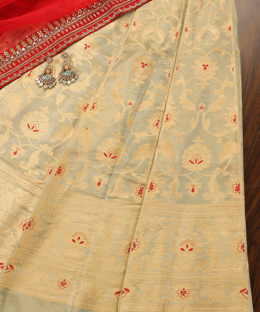 Gold_Handloom_Tissue_Silk_Banarasi_Lehenga_WeaverStory_01