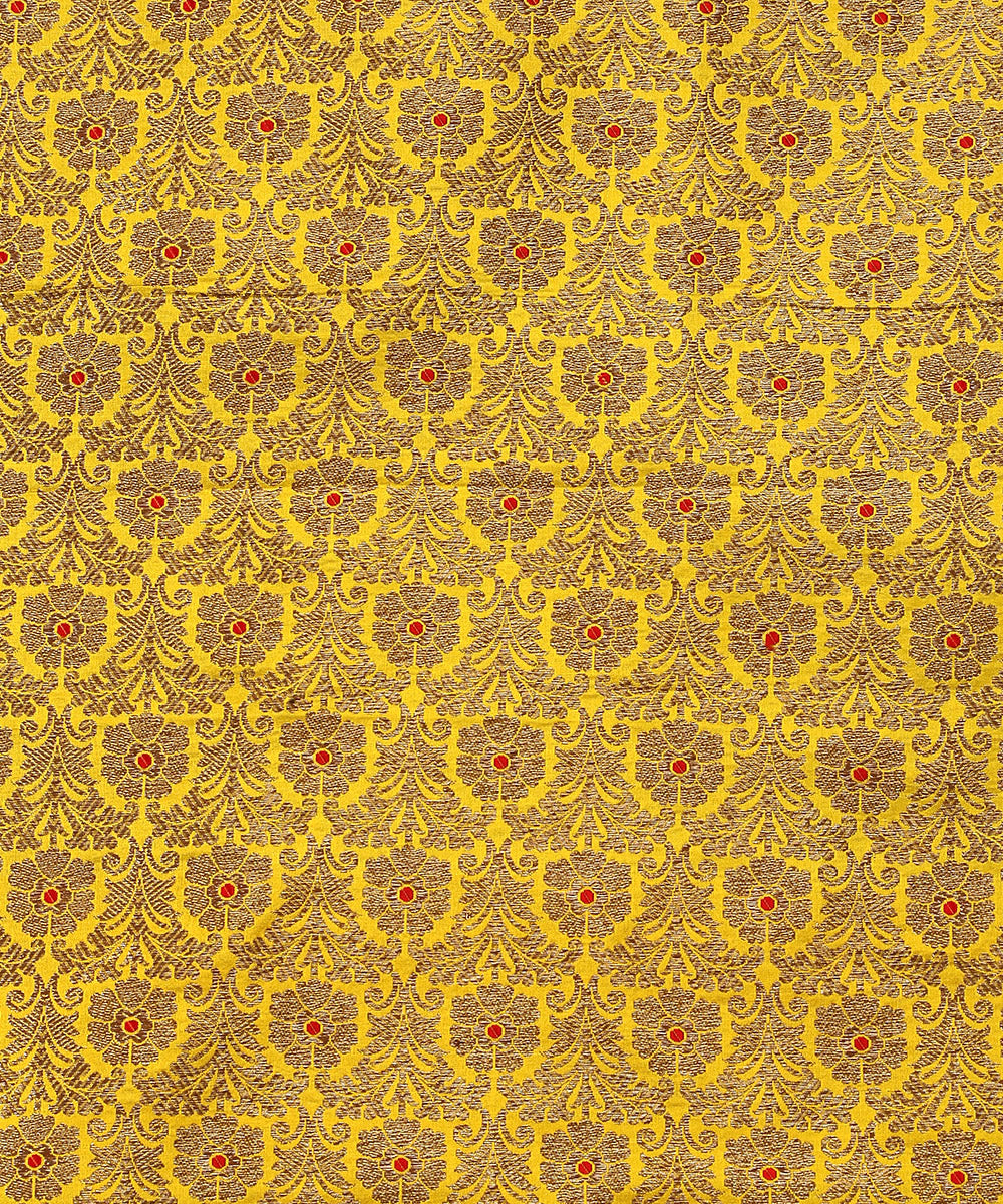 Yellow_Handloom_Pure_Katan_Silk_Banarasi_Lehenga_With_Antique_Zari_And_Meenakari_WeaverStory_06