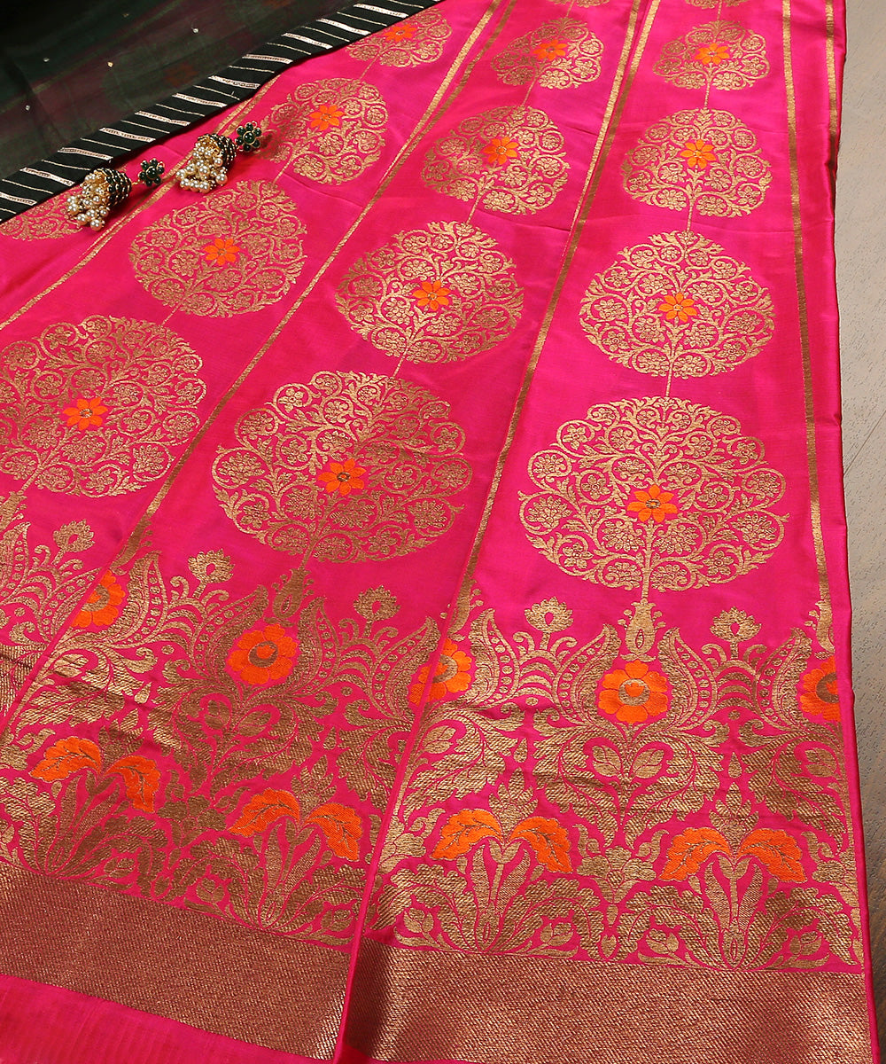 Handloom_Dark_Pink_Pure_Katan_Silk_Banarasi_Lehenga_With_Antique_Zari_And_Meenakari_WeaverStory_01