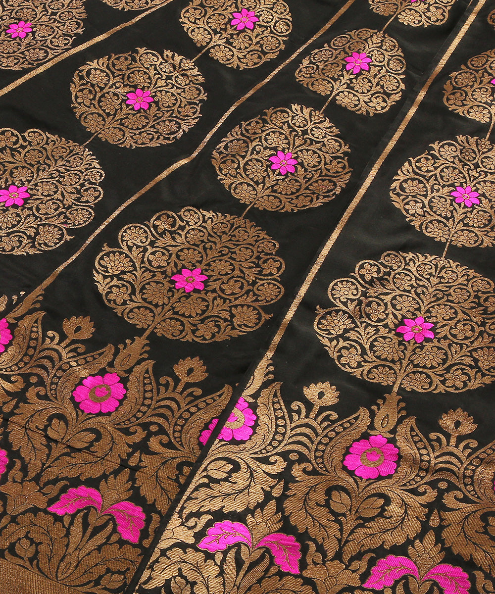 Black_Handloom_Pure_Katan_Silk_Banarasi_Lehenga_With_Antique_Zari_And_Meenakari_WeaverStory_03