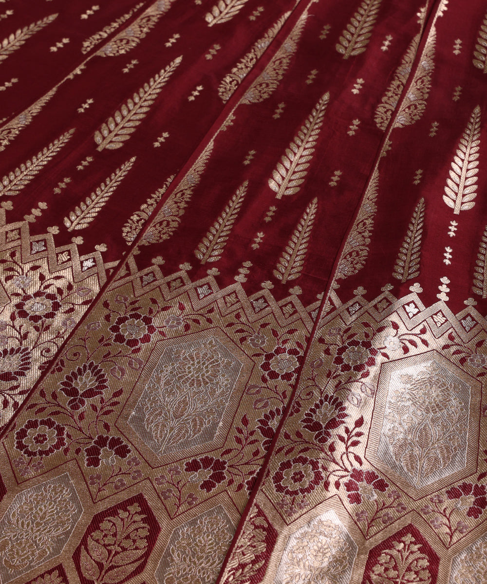 Wine_Handloom_Pure_Katan_Pure_Silk_Banarasi_Lehenga_With_Meenadar_Stripes_WeaverStory_04