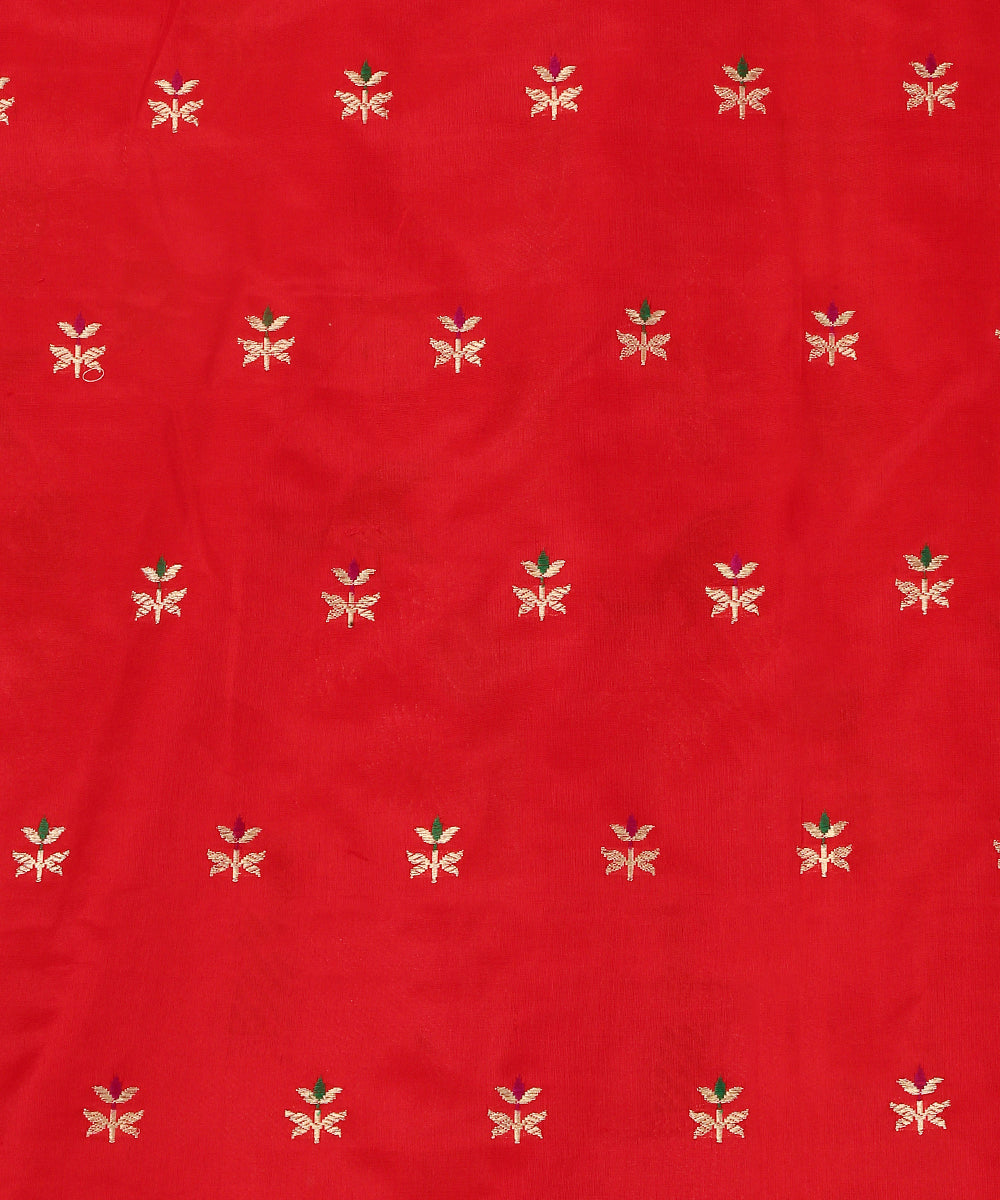 Handloom_Red_Pure_Katan_Silk_Shikargah_Banarasi_Lehenga_With_Kadhwa_Weave_WeaverStory_05