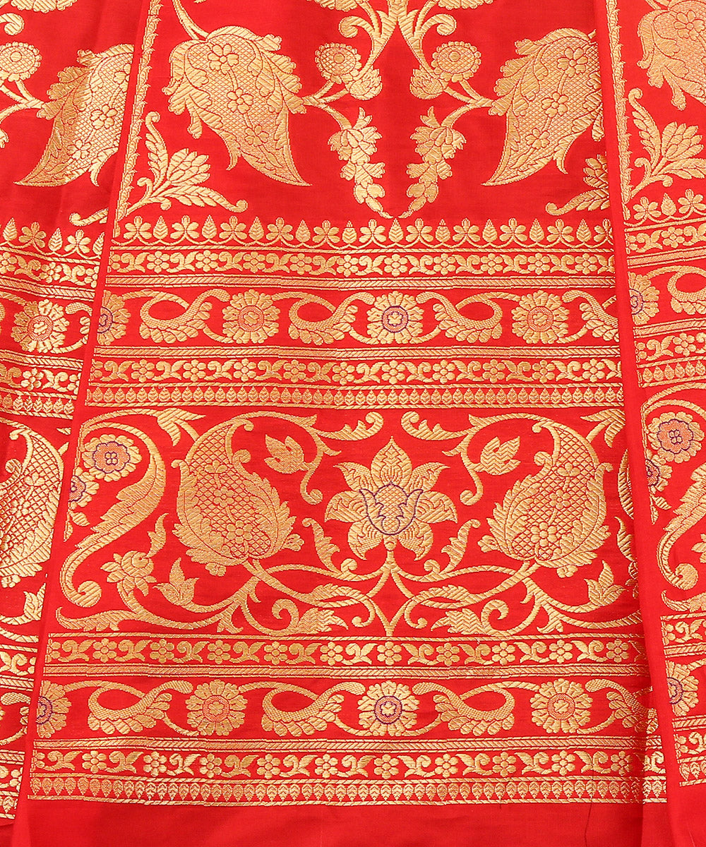 Red_Handloom_Pure_Katan_Silk_Kadhwa_Banarasi_Lehenga_With_Meenakari_WeaverStory_03