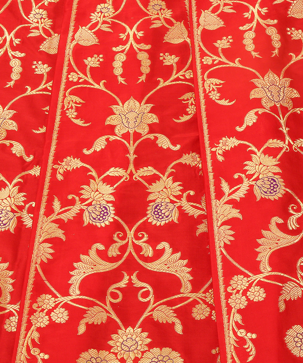 Red_Handloom_Pure_Katan_Silk_Kadhwa_Banarasi_Lehenga_With_Meenakari_WeaverStory_04