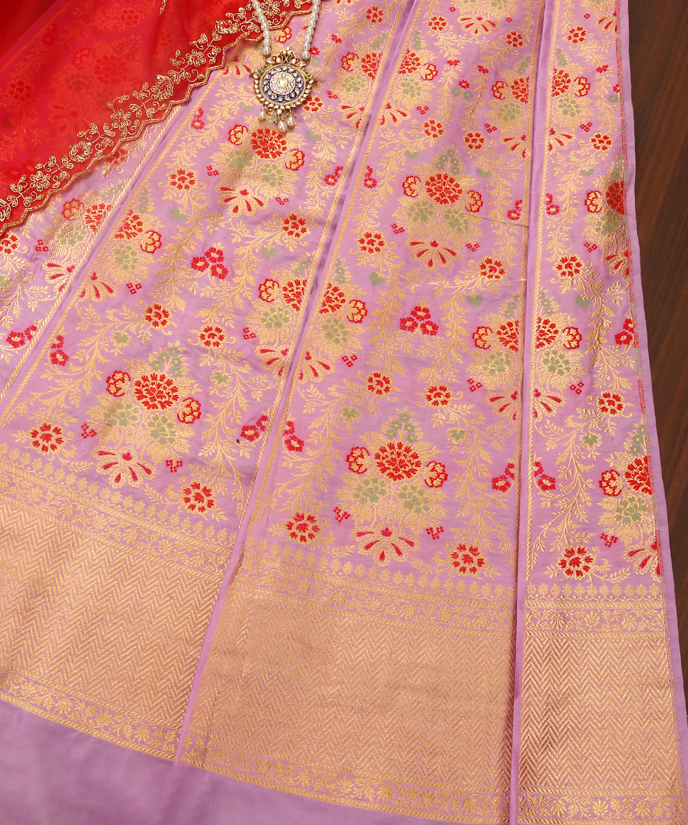 Handloom_Light_Mauve_Pure_Katan_Silk_Kadhwa_Banarasi_Lehenga_With_Meenakari_WeaverStory_01