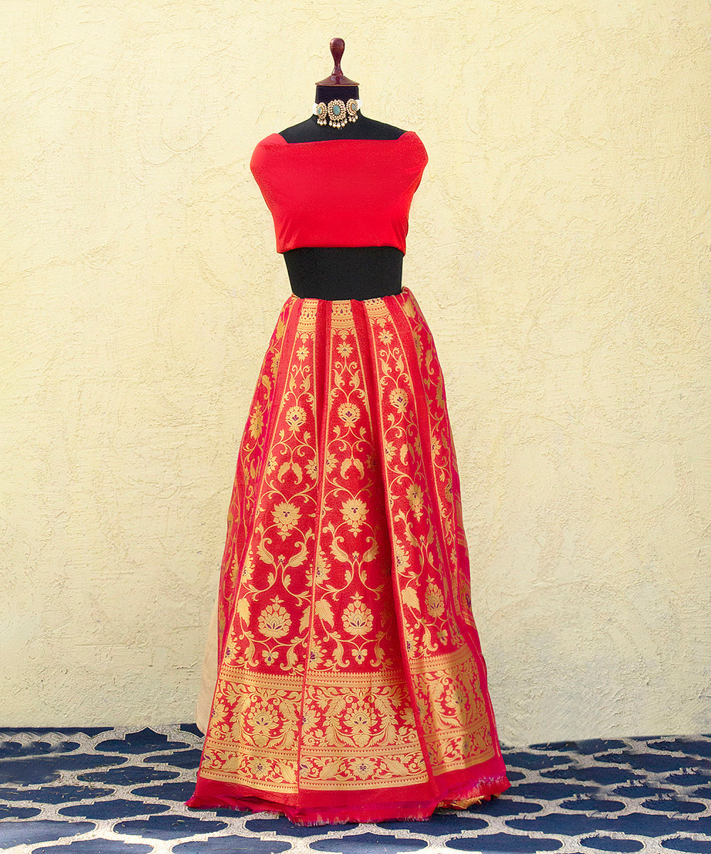 Handloom_Orange_And_Pink_Pure_Katan_Silk_24_Kali_Banarasi_Lehenga_with_Meenakari_and_Double_Zari_WeaverStory_03