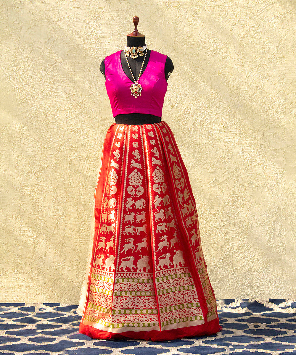 Red_Handloom_Shikargah_Banarasi_Lehenga_WeaverStory_03