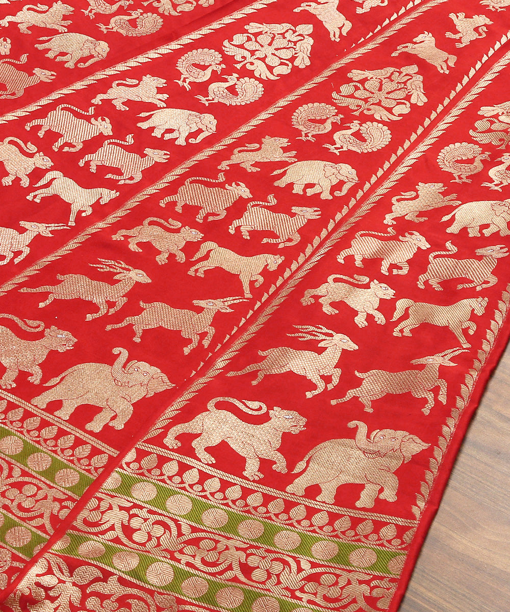 Red_Handloom_Shikargah_Banarasi_Lehenga_WeaverStory_04