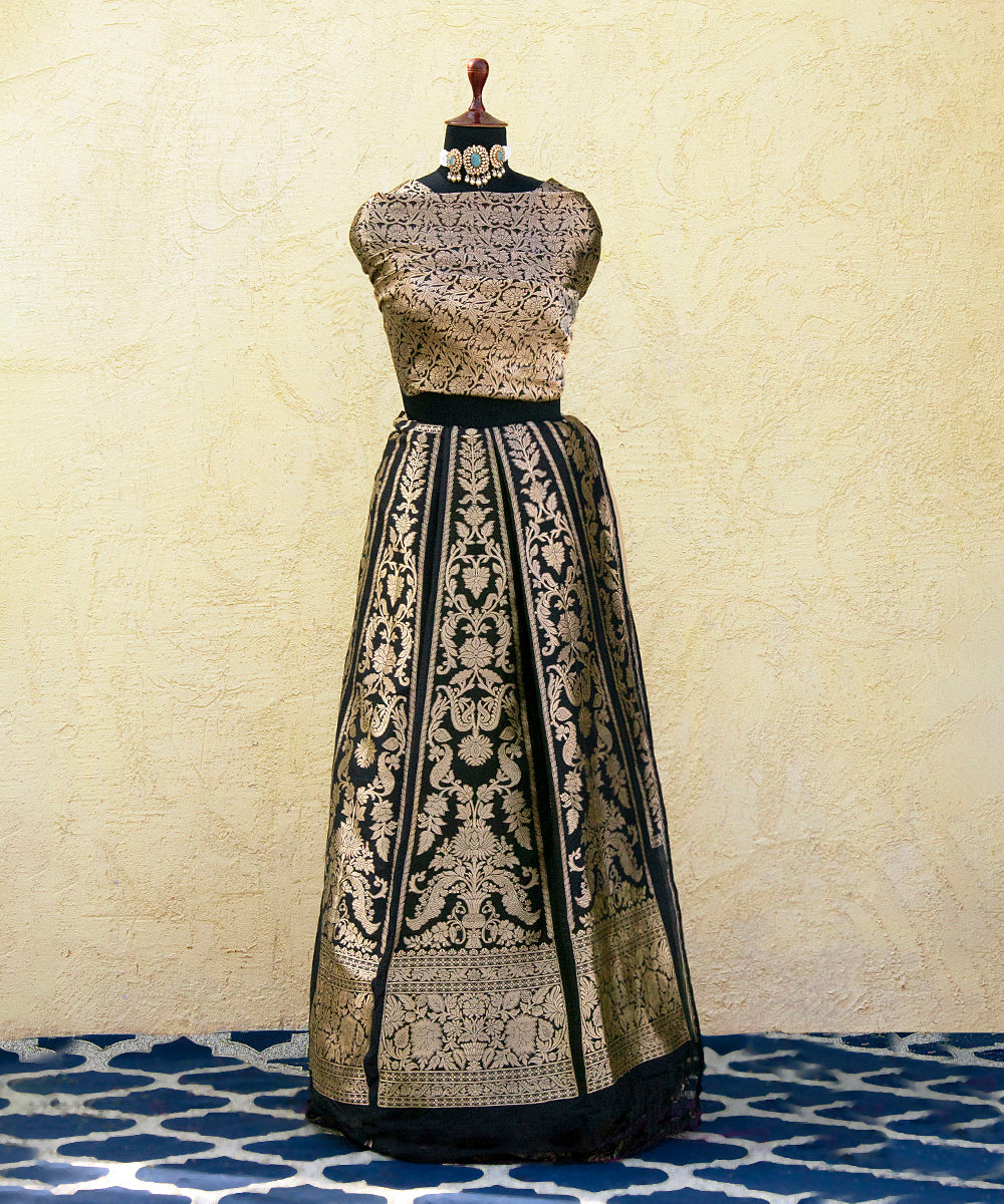 Black_Handloom_Mehraab_Banarasi_Lehenga_with_Zari_WeaverStory_03