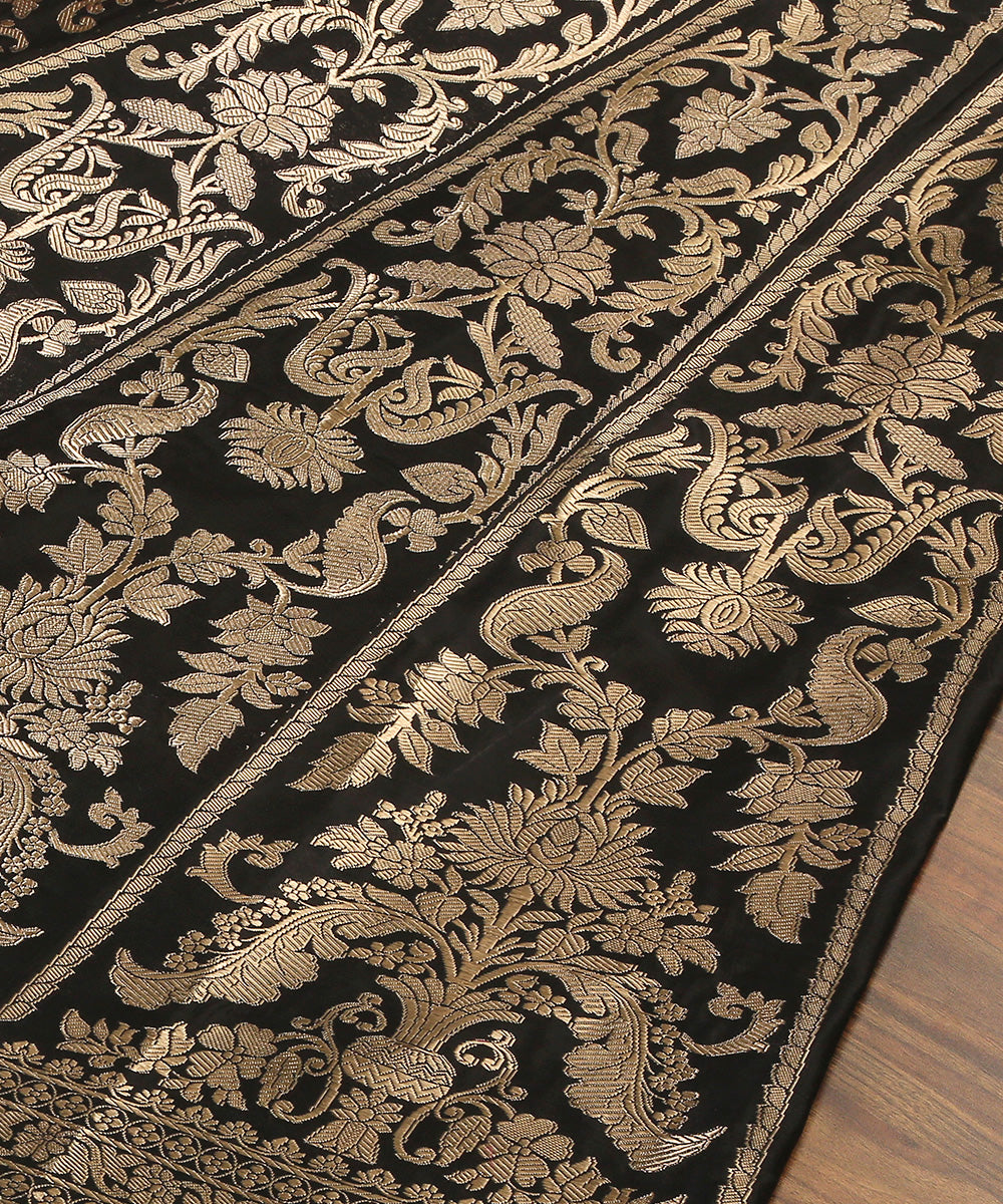 Black_Handloom_Mehraab_Banarasi_Lehenga_with_Zari_WeaverStory_04