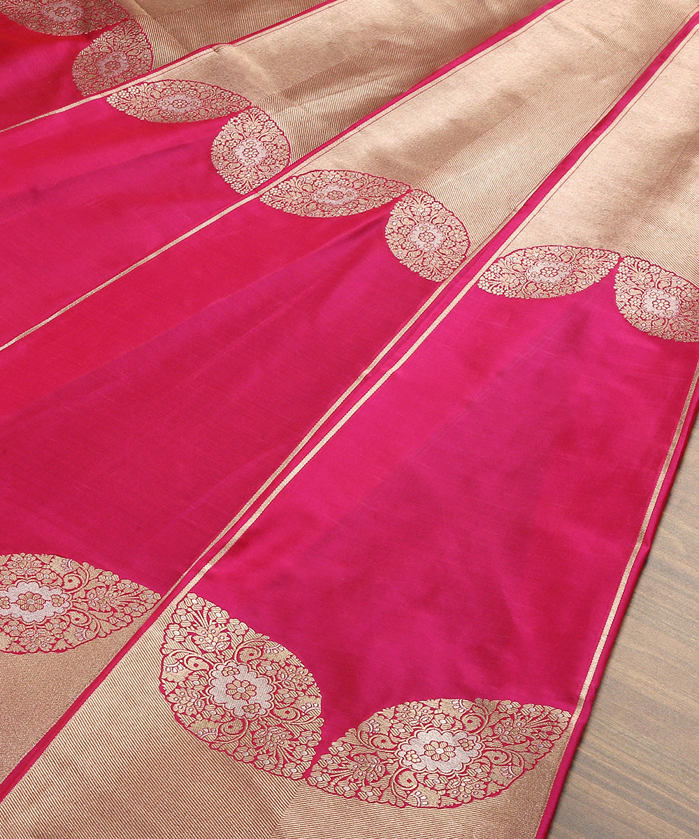 Rani_Pink_Handloom_Banarasi_Lehenga_With_Brocade_Zari_Blouse_And_Border_WeaverStory_04