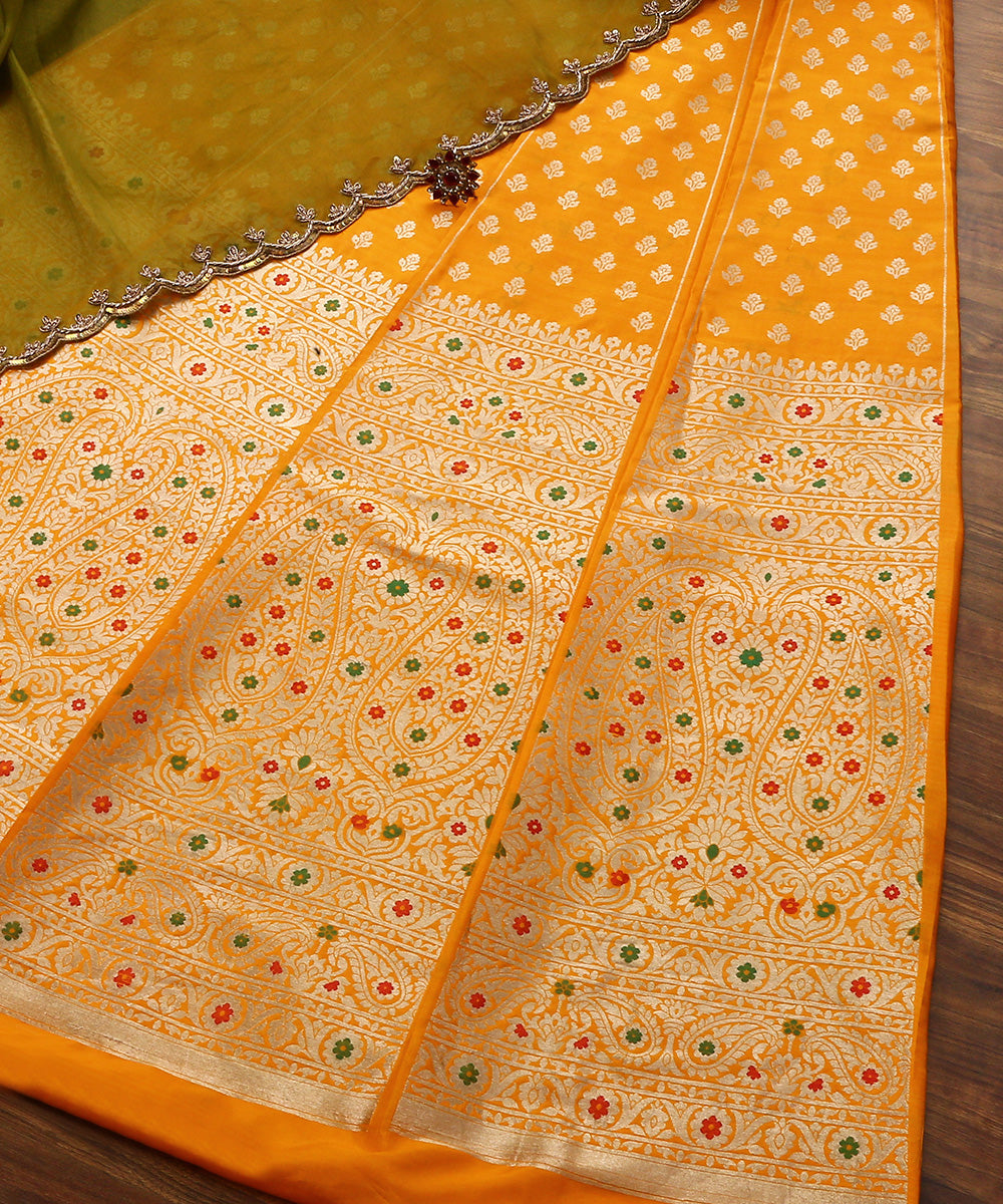 Handloom_Mustard_Yellow_Pure_Katan_Silk_Banarasi_Lehenga_with_Meenakari_Skirt_border_WeaverStory_01