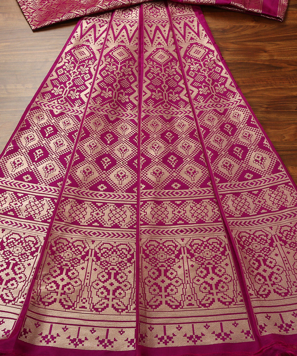 Handloom_Purple_Pure_Katan_Silk_Cutwork_Banarasi_Lehenga_with_Antique_Zari_WeaverStory_02