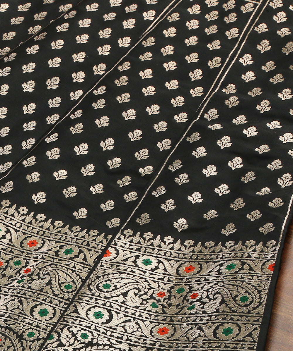 Handloom_Black_Pure_Katan_Silk_Banarasi_Lehenga_With_Meenakari_Paisley_Border_WeaverStory_04