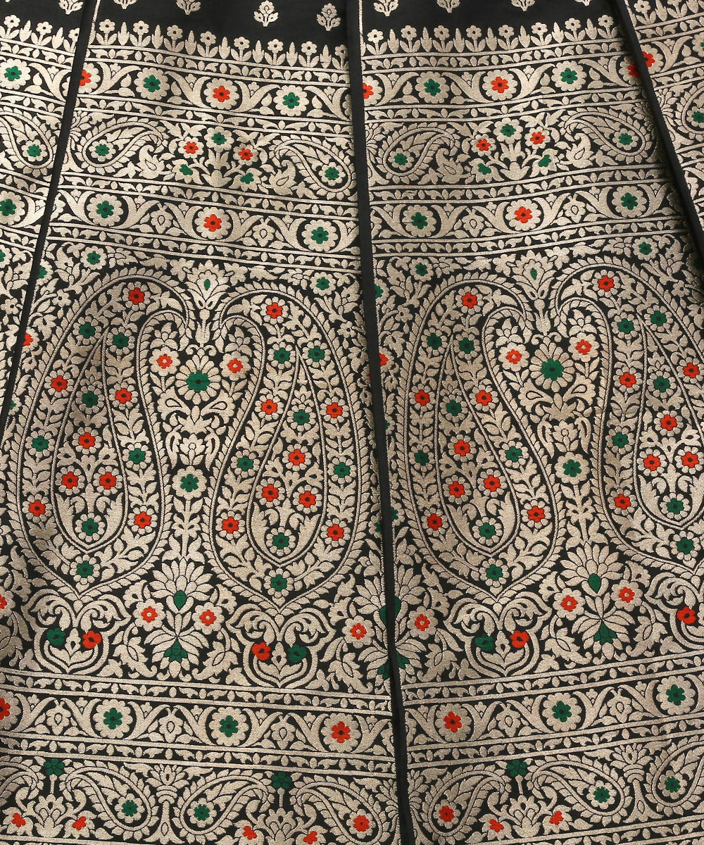 Handloom_Black_Pure_Katan_Silk_Banarasi_Lehenga_With_Meenakari_Paisley_Border_WeaverStory_05