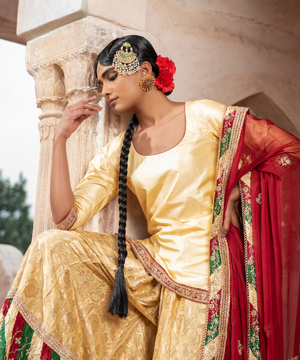 Handloom_Golden_Pure_Silk_Tukdi_Gararah_With_Beige_Kurti_And_Maroon_Dupatta_WeaverStory_05