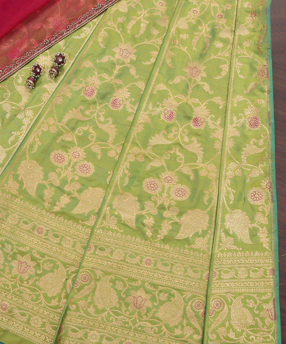 Handloom_Pista_Green_Dual_Tone_Pure_Katan_Silk_Banarasi_Lehenga_WeaverStory_01