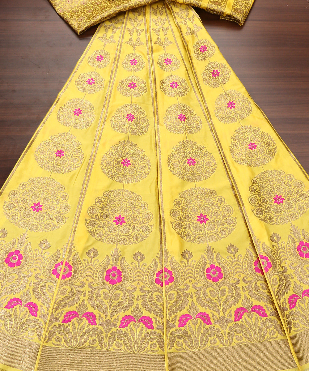 Handloom_Yellow_Pure_Katan_Silk_Banarasi_Lehenga_with_Antique_Zari_and_Meenakari_WeaverStory_02